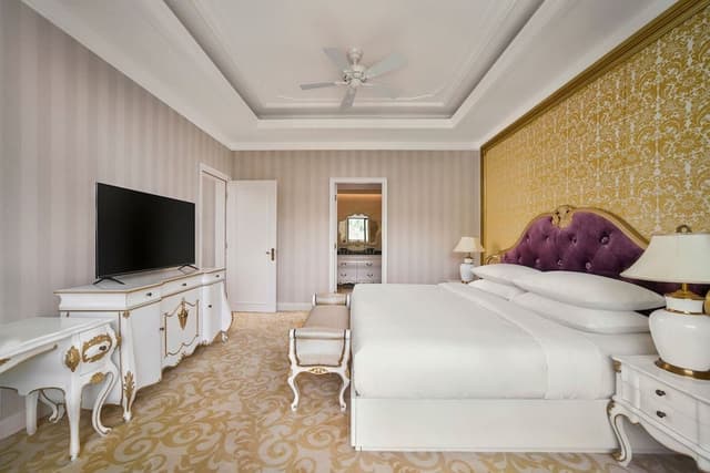 Family Room, 1 Double Bed, Garden View (Balcony)