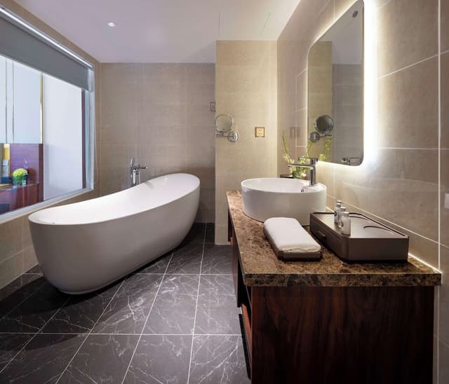 Executive Suite, 1 King Bed, Balcony, Sea View