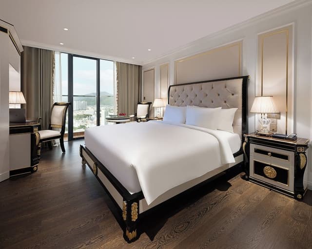 Suite, Multiple Beds, Balcony, Sea View (Presidential)