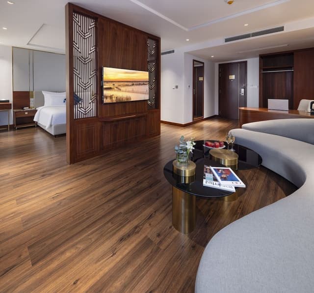 Executive Suite, 1 King Bed, Balcony, Sea View