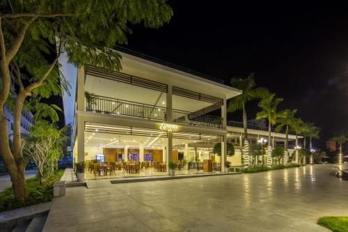 ไดมอนด์ เบย์ คอนโดเทล - รีสอร์ต ญาจาง (Diamond Bay Condotel - Resort Nha Trang)0