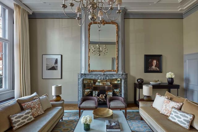 VAN LOON SUITE