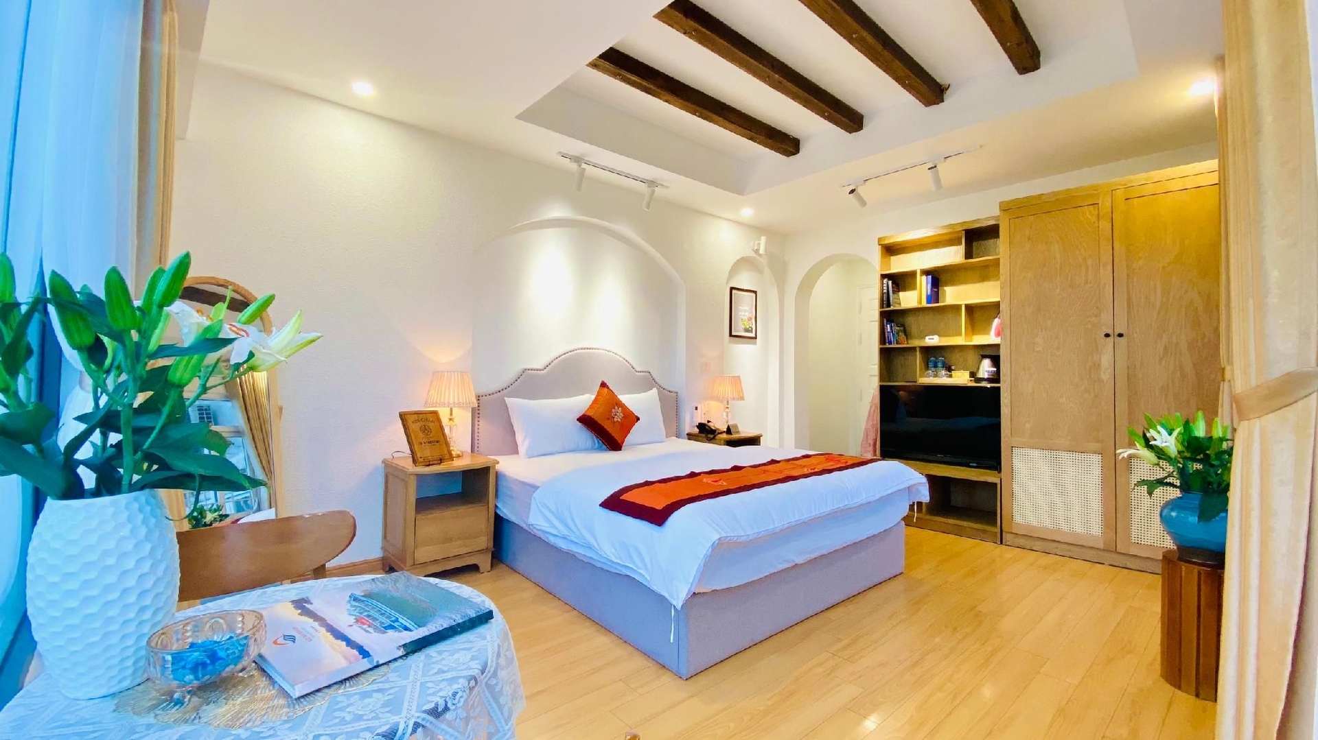 ลา มันดารินา โฮเทล แอนด์ ทราเวล (La Mandarina Hotel & Travel)2