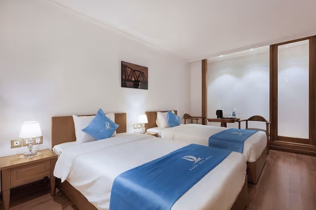 Standard Twin Room
