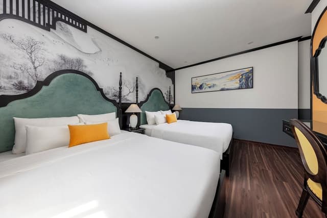 Deluxe Quadruple Room, City View