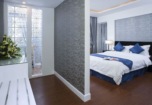 King double room with city view