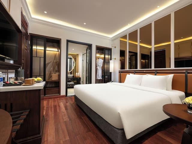 Connecting Room