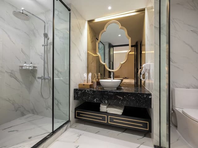 Junior Suite with Cathedral View