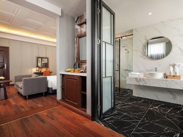 Minerva Suite with Outdoor Jacuzzi