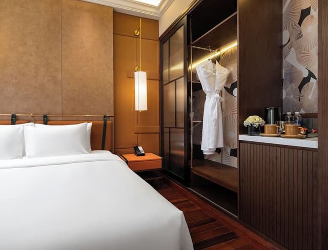 Premier Balcony Room