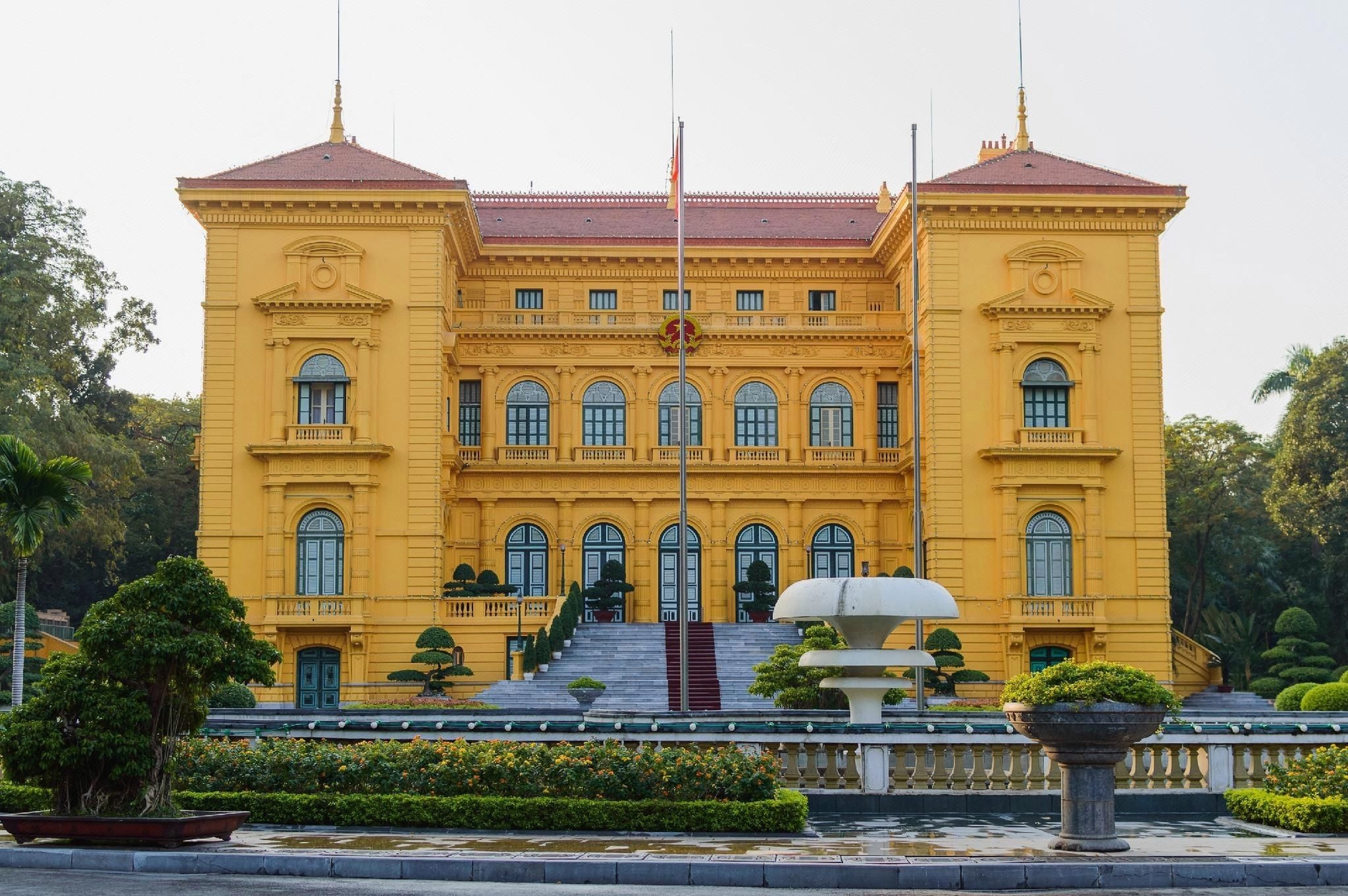 เอชแอนด์เอช บิลดิ้ง (H&H Building)1