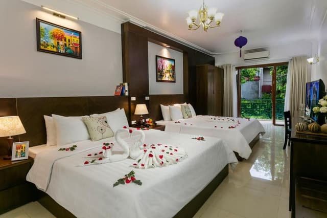 Luxury Quadruple Room, Balcony, City View