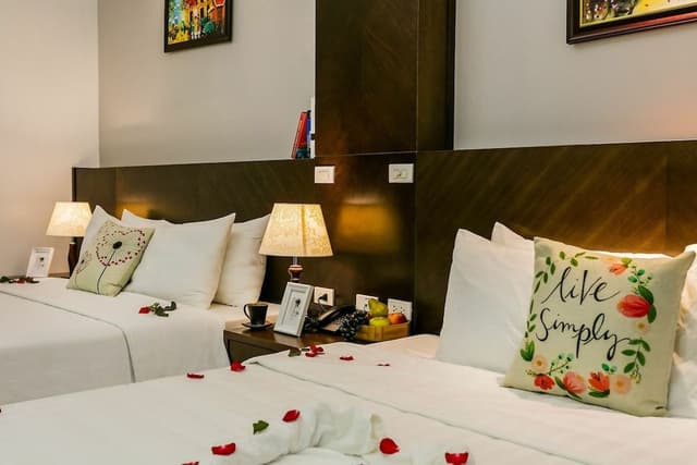 Luxury Quadruple Room, Balcony, City View
