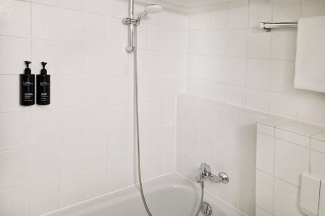 Suite, 1 Bedroom, Kitchen, Garden View