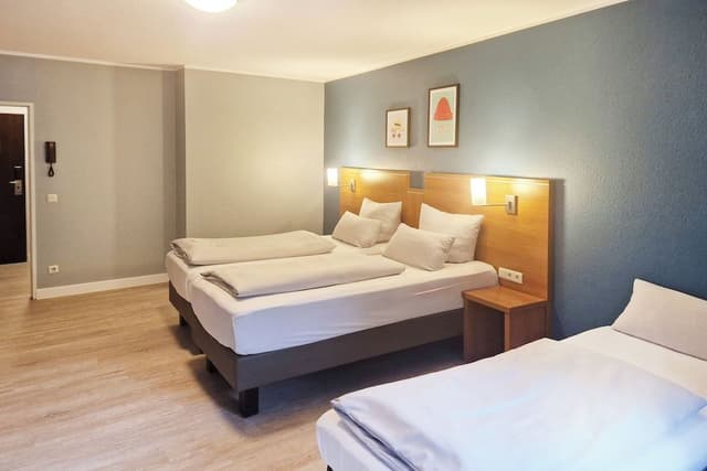 Premium Room, 1 King Bed, Garden View