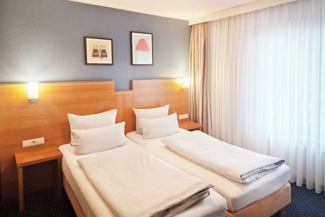 Suite, 1 Bedroom (with Kitchen Area)