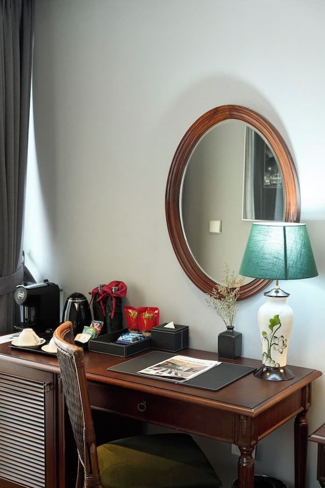 Junior Suite Lake View Room