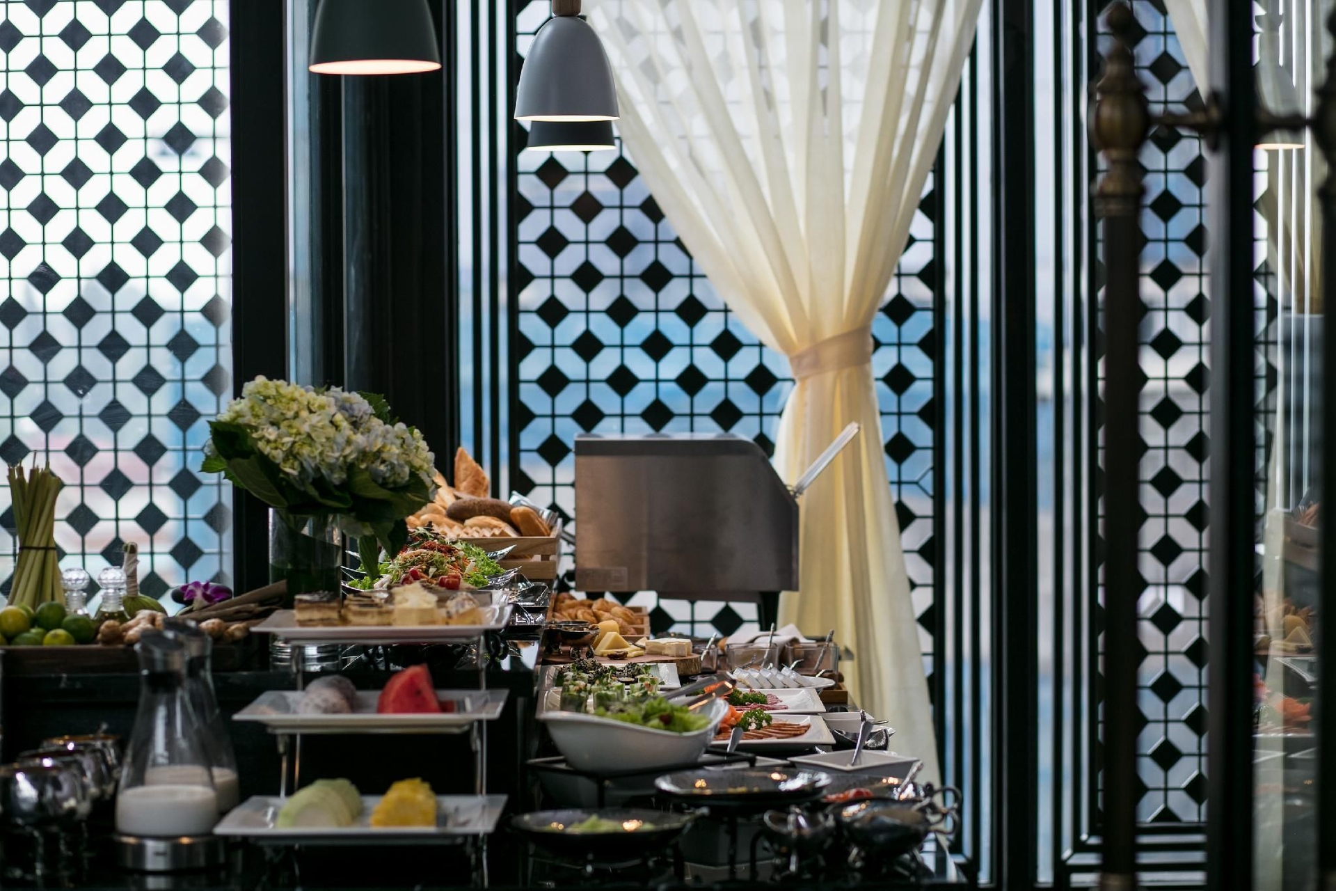 ลา ซินโฟเนีย มาเจสติก โฮเทล แอนด์ สปา (La Sinfonia Majesty Hotel and Spa)1
