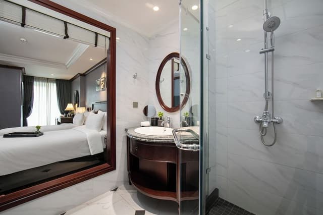 Junior Suite Lake View Room