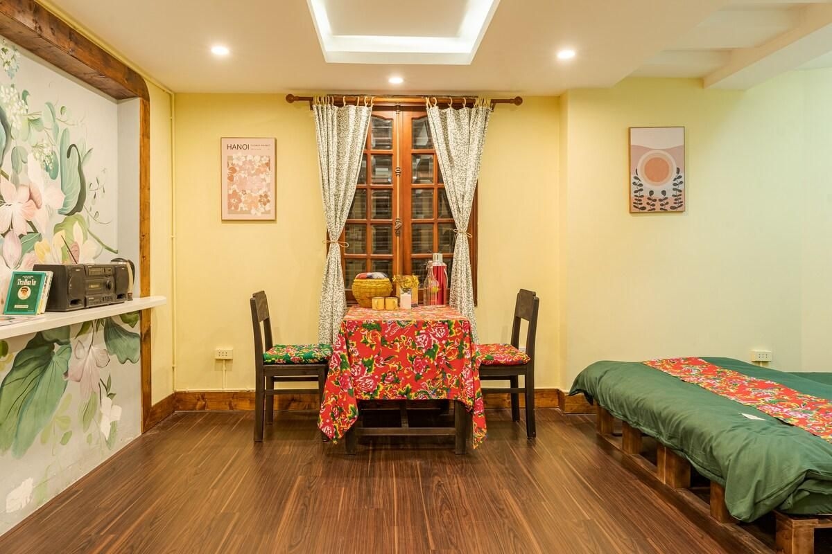 ห้องเรโทรสุดเจ๋งพร้อมสัมผัสสมัยใหม่ - ระเบียงขนาดใหญ่ (Cool Retro Room with Modern Touches - Big Terrance)1