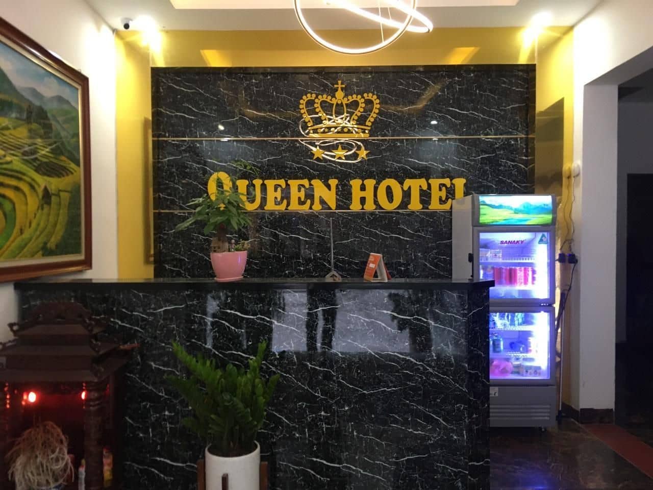 โรงแรมควีน ญานชิญ โรงแรมควีน ญานชิญ