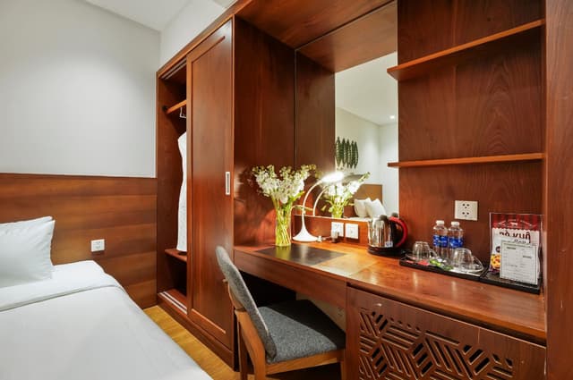 Deluxe Suite Twin Bed