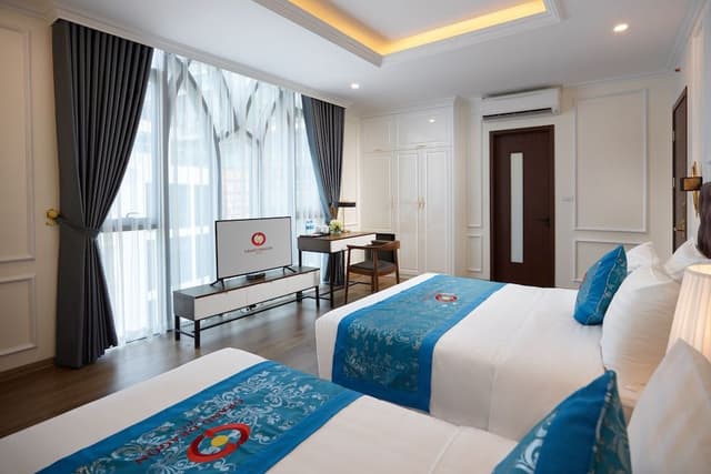 Family Room, City View