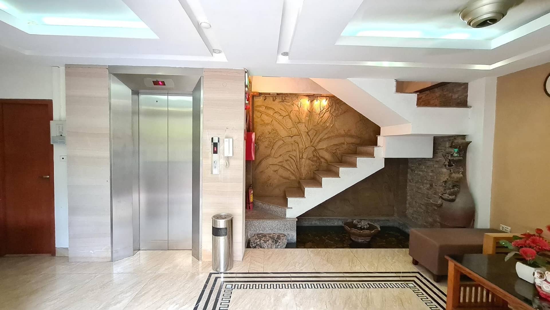 Newstyle House Nguyen Ngoc Vu Newstyle House Nguyen Ngoc Vu