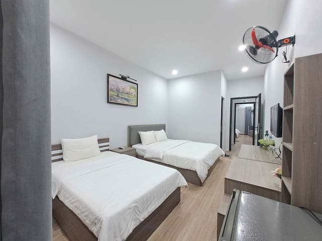 Economy Triple Room