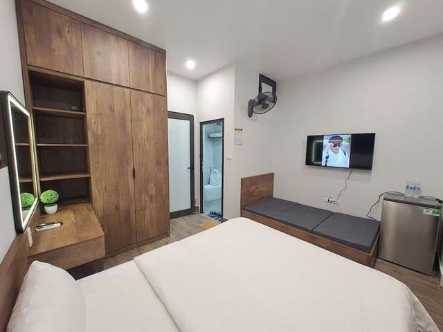 Economy Triple Room