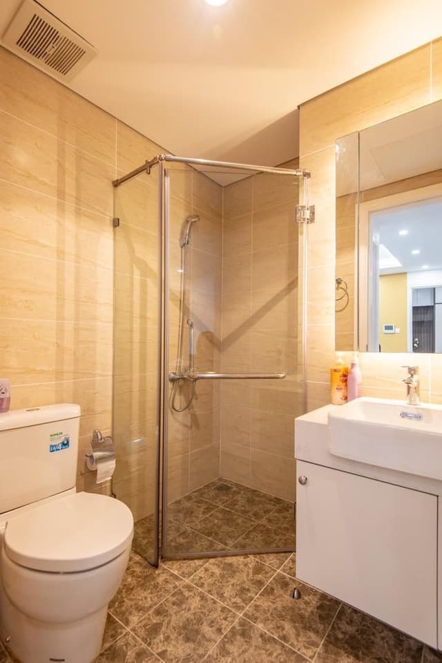 2 Bedroom 2 Bathroom
