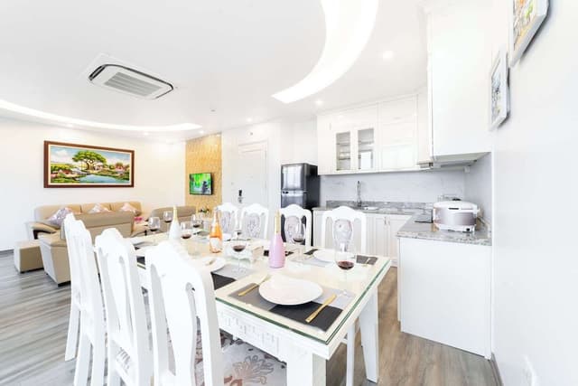 Junior Apartment, 1 King Bed with Sofa bed, Non Smoking, City View