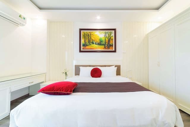 Junior Apartment, 1 King Bed with Sofa bed, Non Smoking, City View
