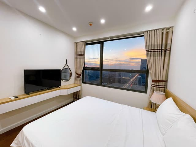 1-Bedroom Apartment with Balcony