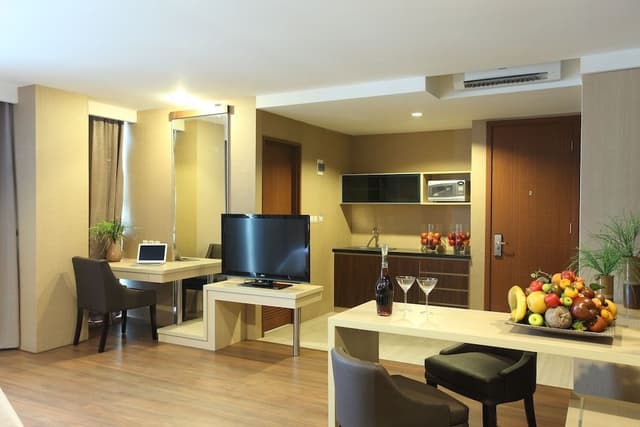Suite (Includes Free Laundry 2 pcs / day)