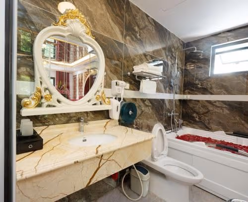 King Room with Spa Bath