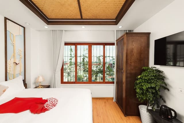 Premier Window Room