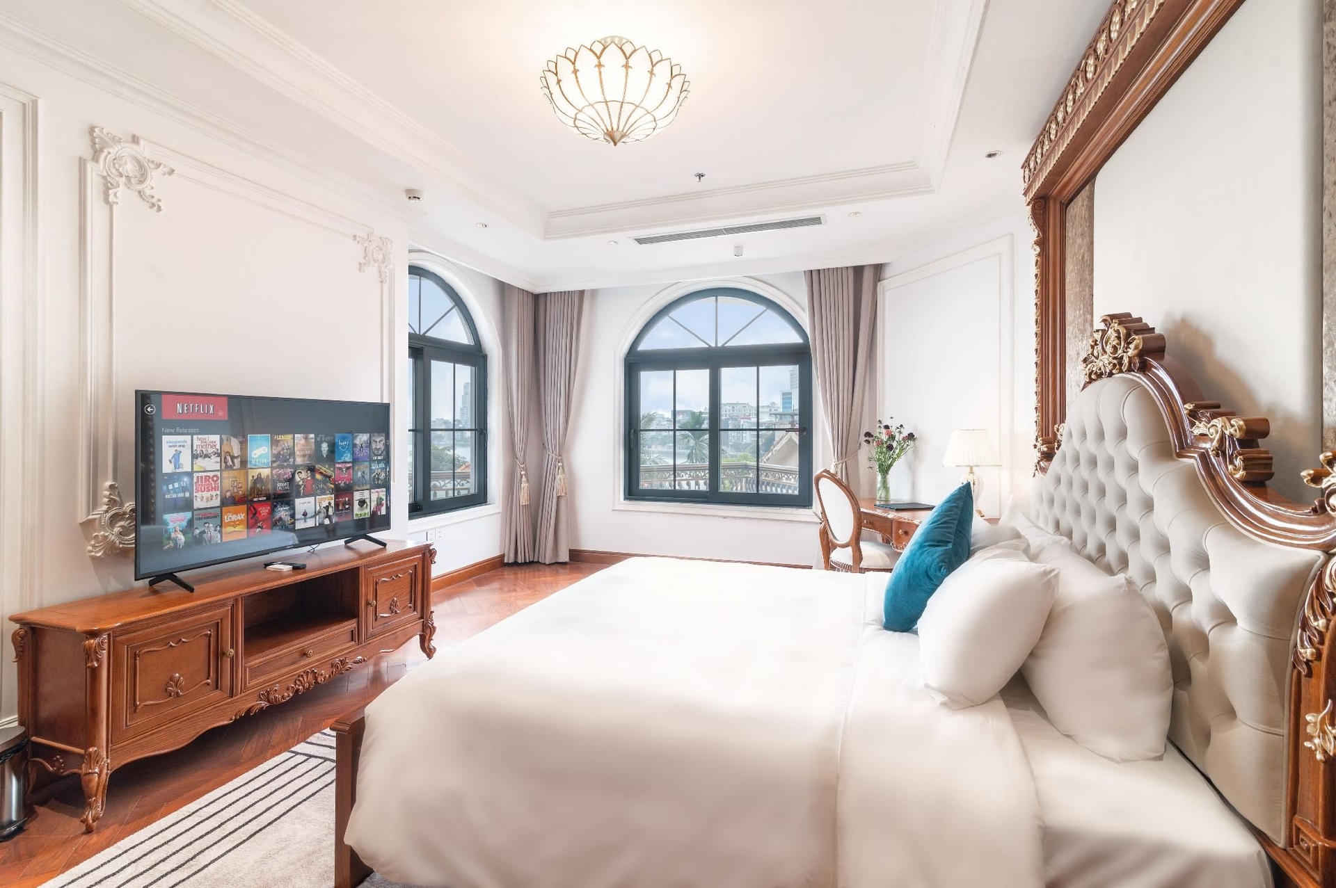 Luxe Paradise Suites Hotel3