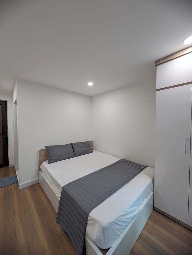 Basic Apartment