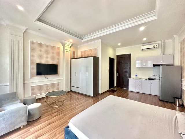 Studio Apartment
