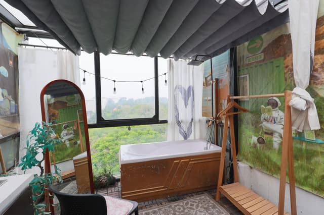 Studio Apartment