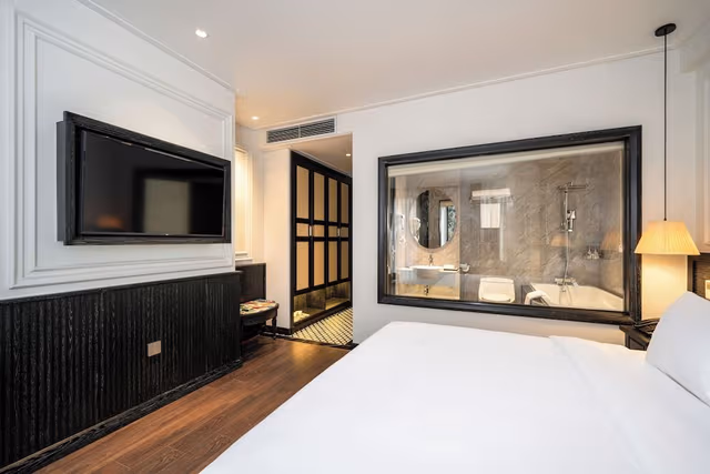 Executive Double Room, Bathtub, City View