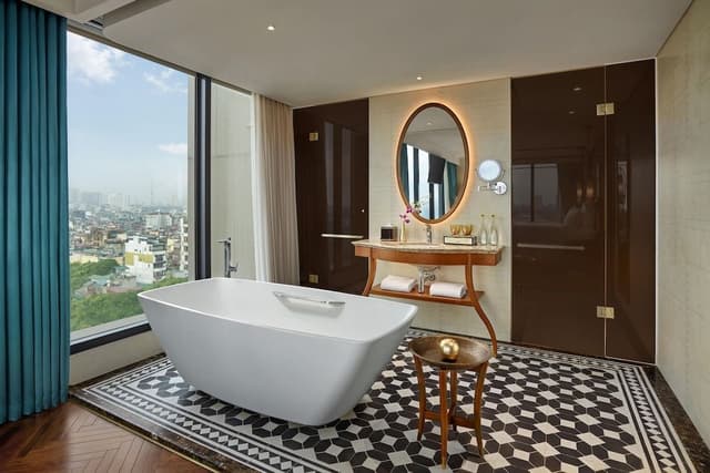 Deluxe Suite, 1 King Bed, Club Lounge Access