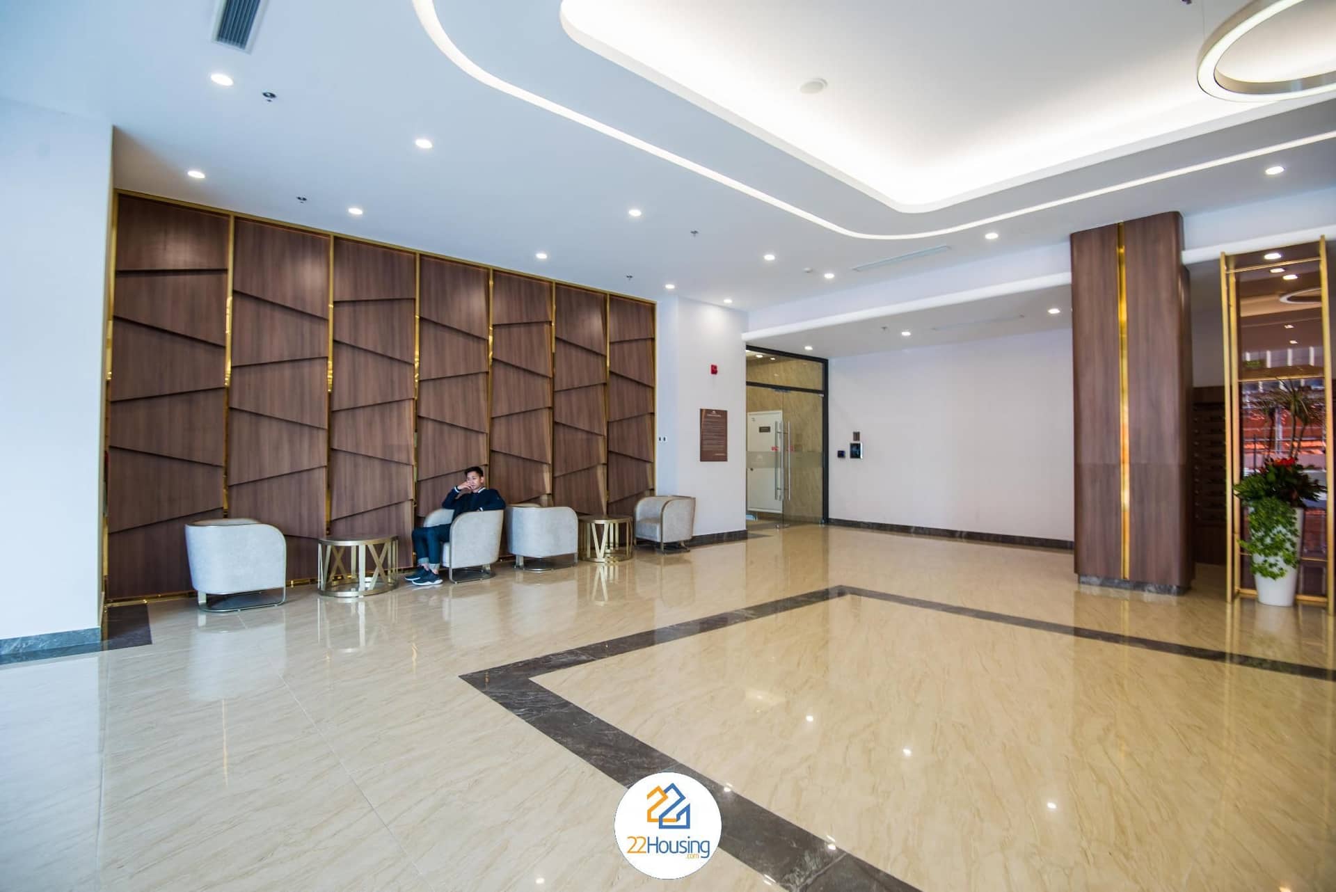 Luxury Apartment at Vinhomes Metropolis Near Lotte Luxury Apartment at Vinhomes Metropolis Near Lotte