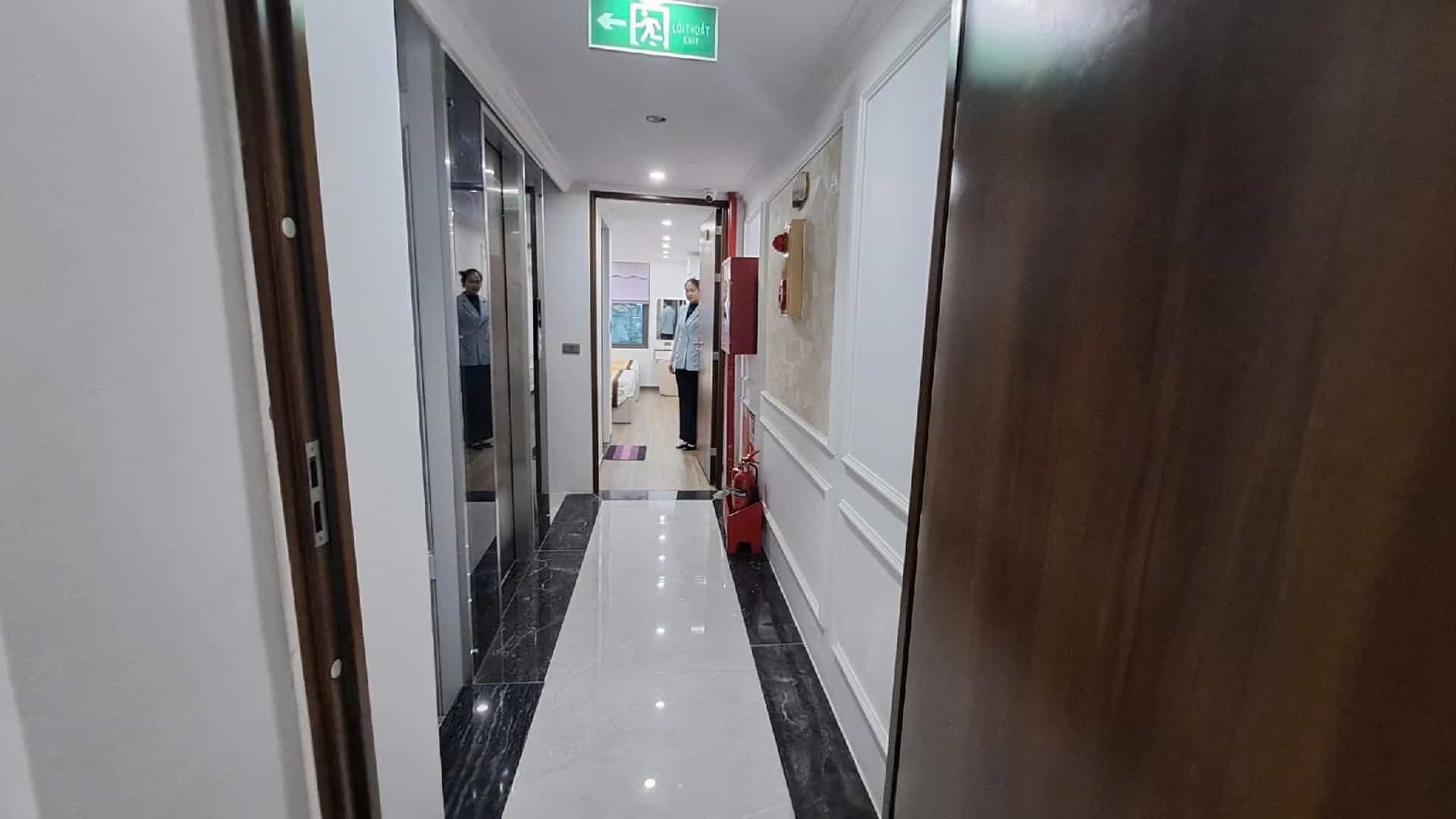 Luxury Airport Hotel