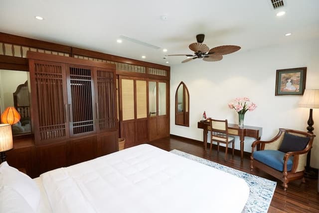 Luxury Penthouse, 1 King Bed, City View