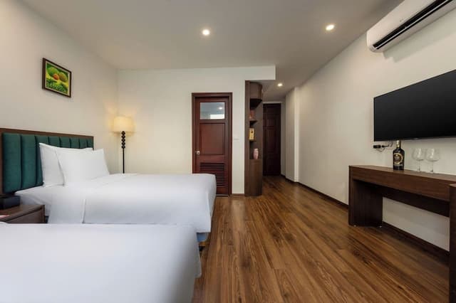 Executive Double Room, City View