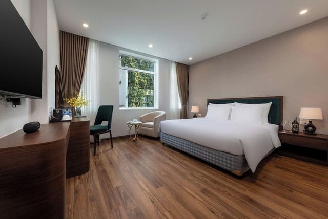 Executive Double Room, City View