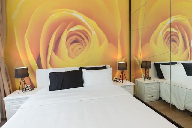 2Bedroom Suite 1 Queen 2 Double 2Bath Non-Smoking