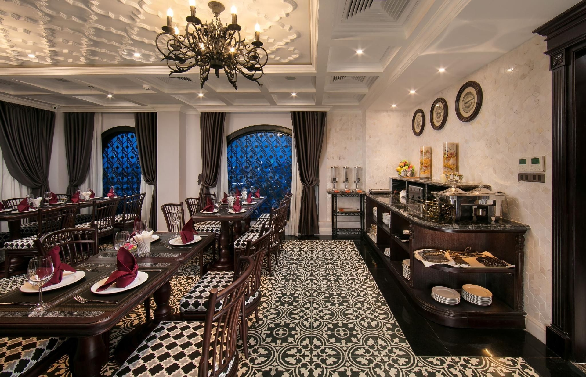 Canary Hanoi Hotel1